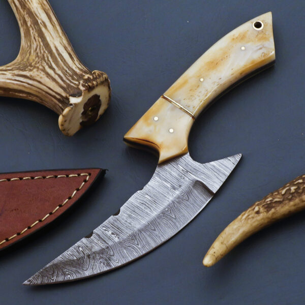 Handmade Damascus Steel Hunting Knife
